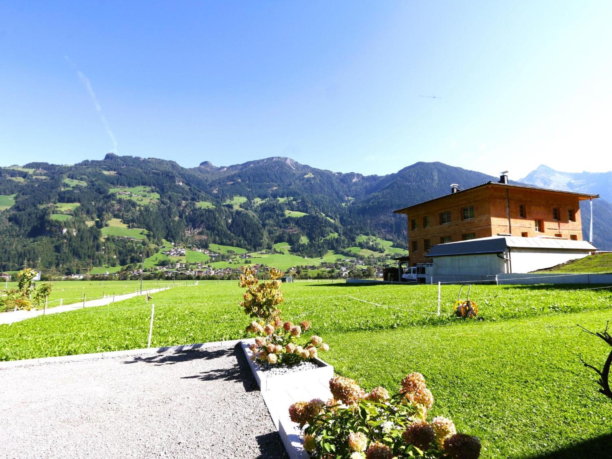 Quiet Holiday Flat Near The Mayrhofen Ski Area 施文道 外观 照片